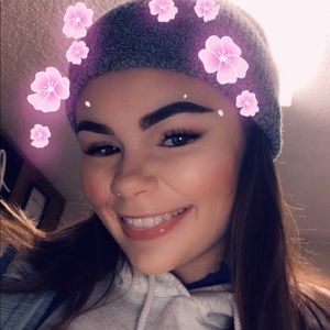 Meet your Posher, Lydea